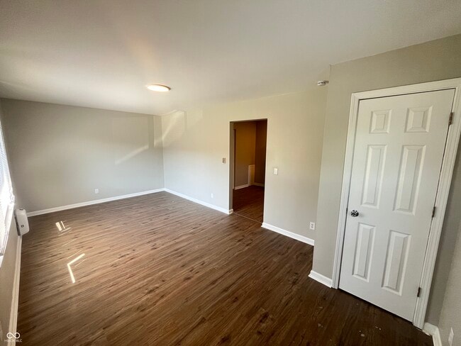 Building Photo - 6214 Eastridge Dr