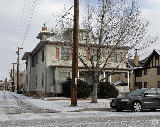 Primary Photo - 118-120 E Monument St