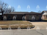 Building Photo - 1809 Fairfax Ave