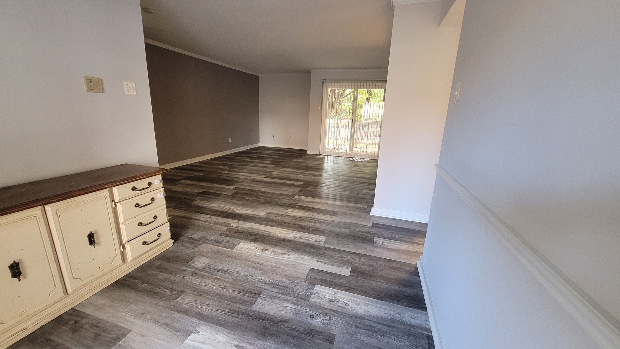 Dining Area - 1509 Lincoln Way
