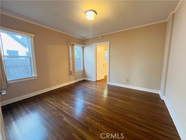 Building Photo - 656 W 117th St