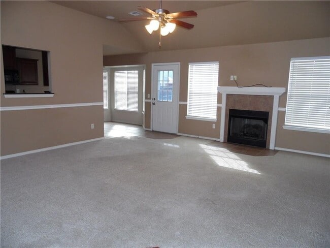 Building Photo - 1908 SW Marquette Rd