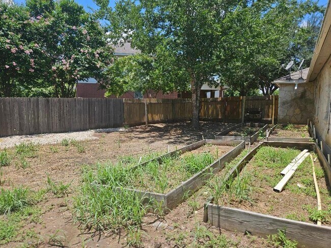 Building Photo - 17833 Floribundas Ln