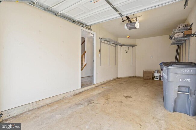 Building Photo - 8427 Carmela Cir