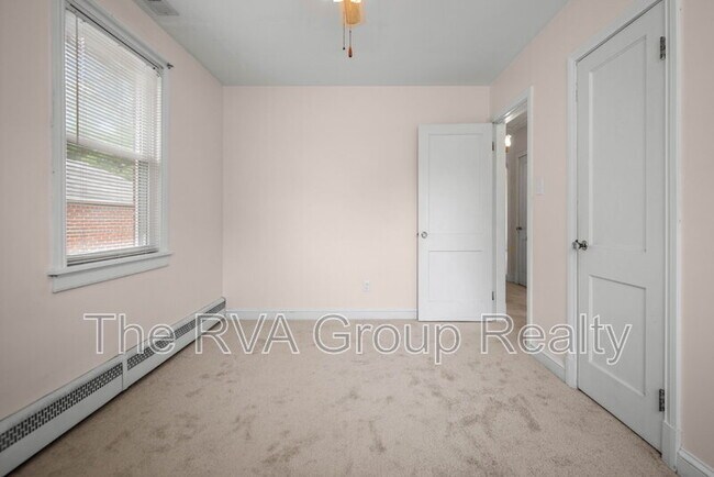 Building Photo - 10530 Lambeth Rd