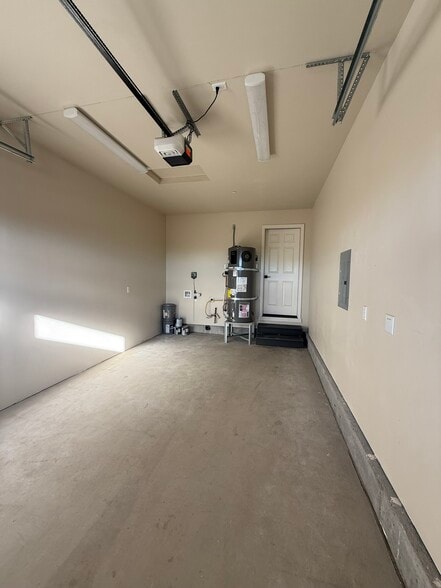 Building Photo - 1660 Ascent Pl