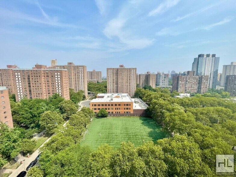 Building Photo - AMSTERDAM AVENUE