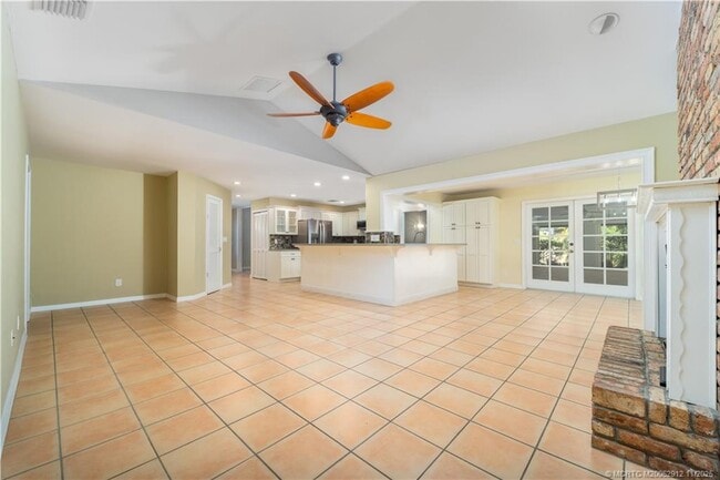 Building Photo - 7 Oakwood Dr