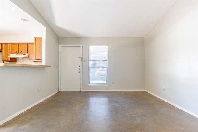 Building Photo - 6201 Berkett Cove