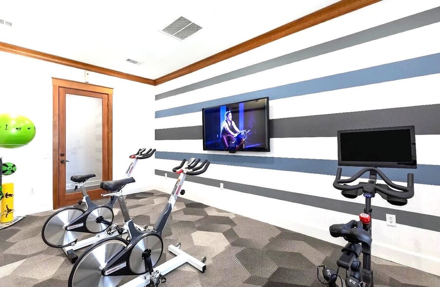 Building Photo - 3600 College Park Dr