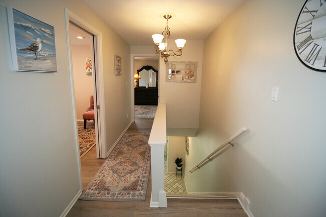 Building Photo - 1271 Bonnie Ln