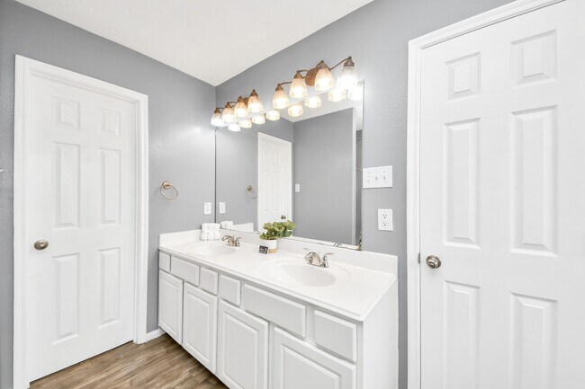 Building Photo - 19215 Terra Forest Ct