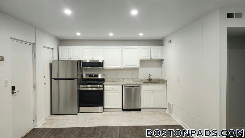 Building Photo - 20 Hubbard Ave