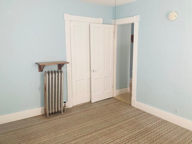 Building Photo - 5 Kirk St