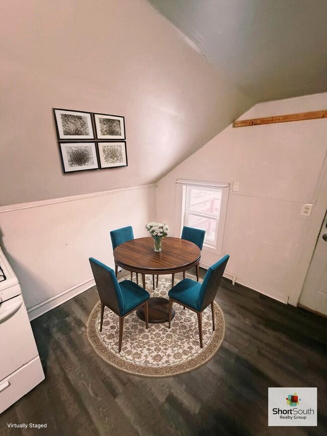 Building Photo - 861 Washington Ave