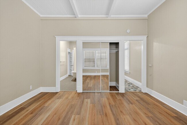 Building Photo - 330 Cedar Ave