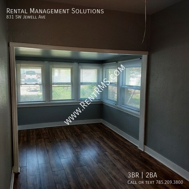 Building Photo - 831 SW Jewell Ave