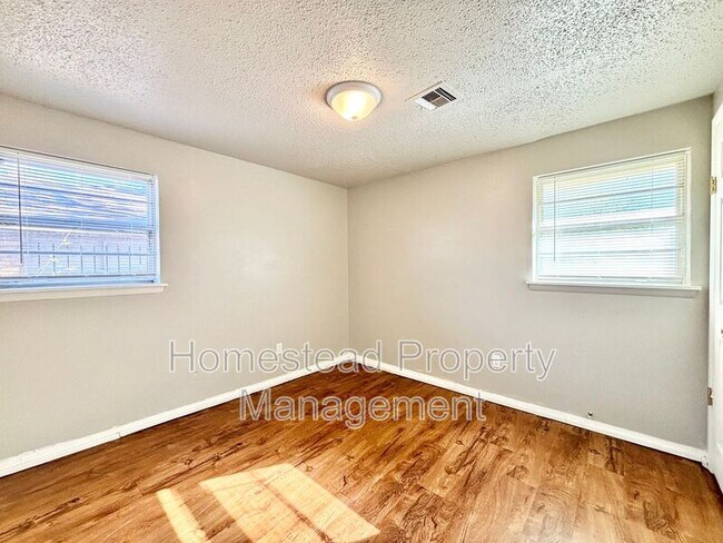 Building Photo - 408 NW 88th St