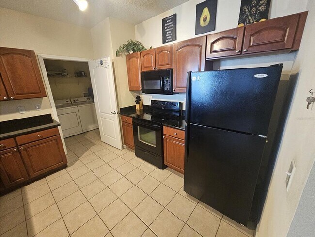 Building Photo - 5255 Cane Island Loop