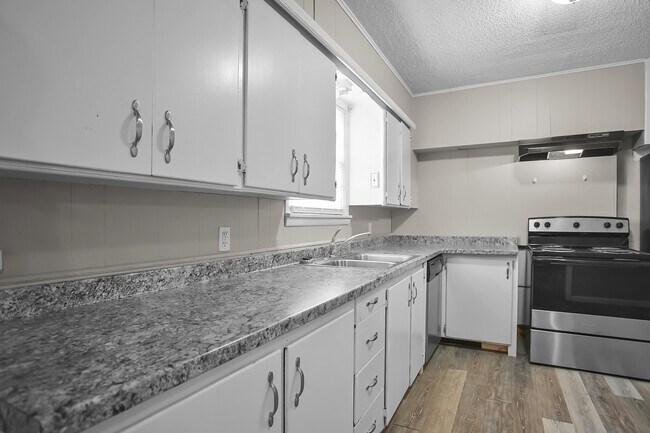 Building Photo - 4309 42nd St