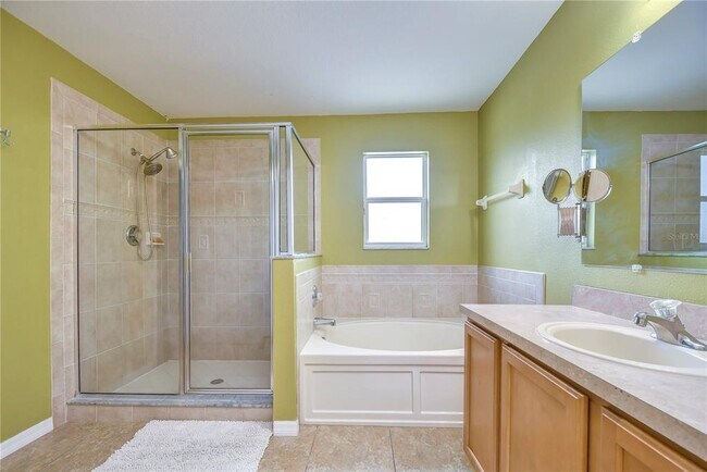 Building Photo - 17455 Garden Heath Ct