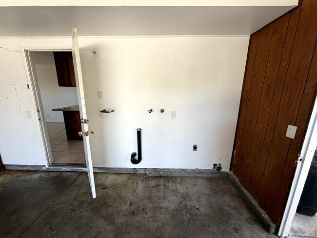 Building Photo - 951 Sloat Dr