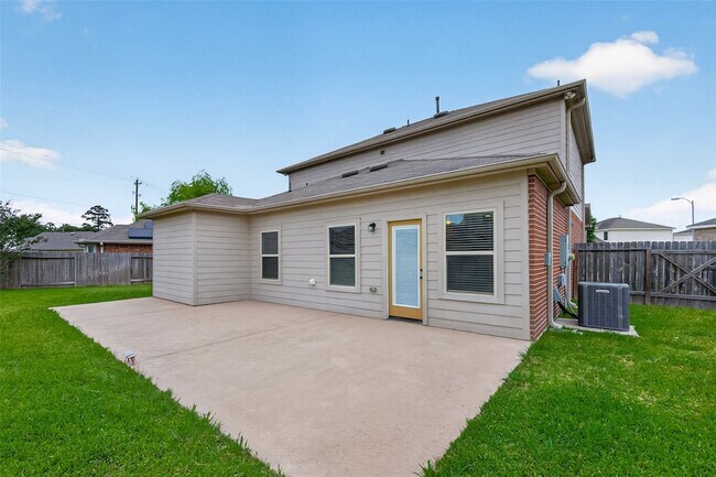 Building Photo - 13202 Versace Dr