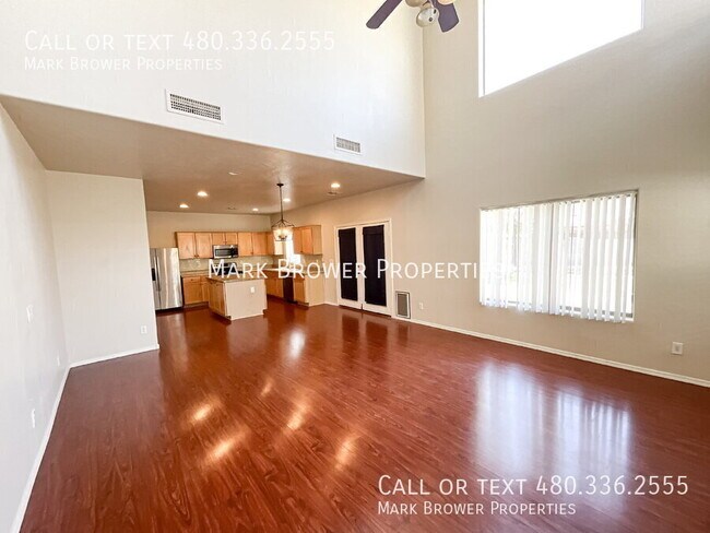 Building Photo - 396 E Bradstock Way