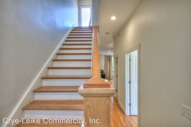 Building Photo - 2 br, 2 bath House - 1205 Paris Ave #204