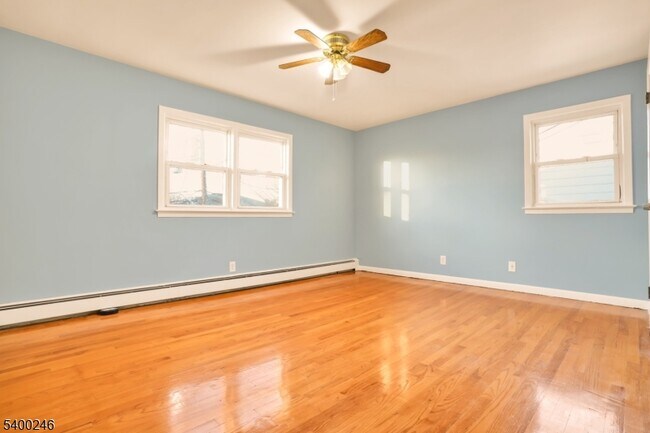 Building Photo - 726 Gates Terrace