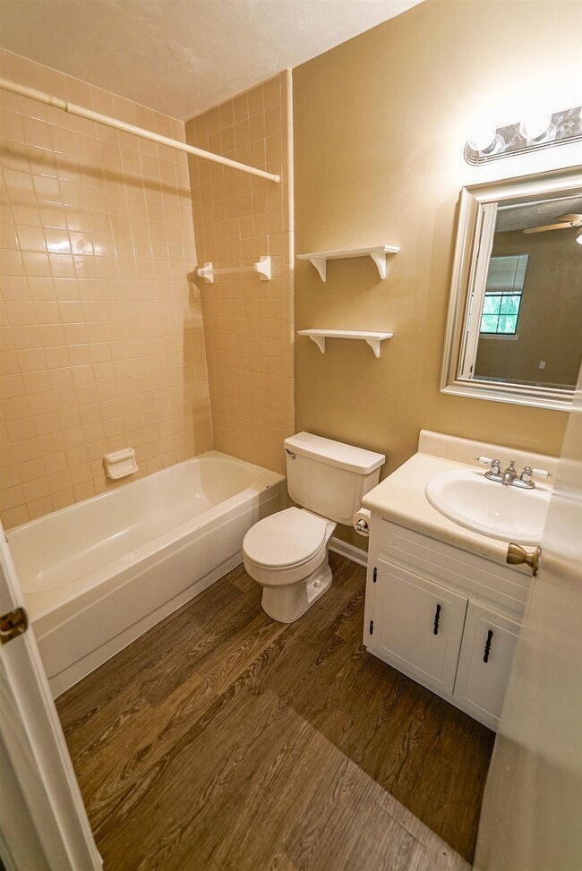 Building Photo - 2380 Hartsfield Way