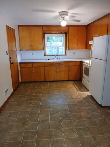 Kitchen - 3709 60th Pl