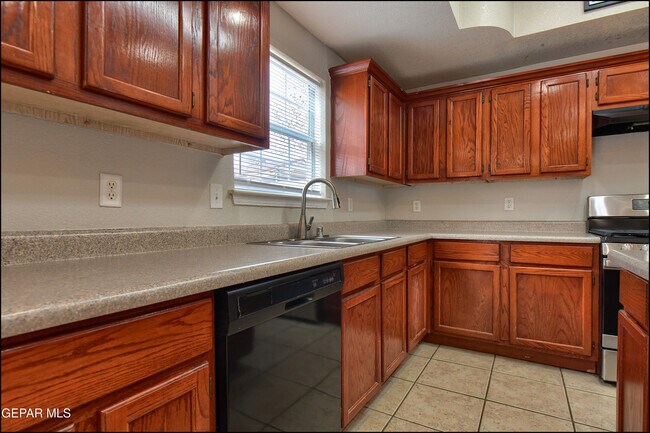 Building Photo - 3057 Tierra Mina Dr