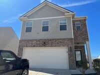 Building Photo - 2124 Birch Mountain Run