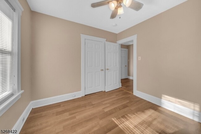 Building Photo - 83 Burnside Ave