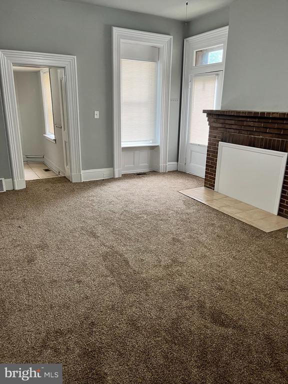 Building Photo - 44 Park St