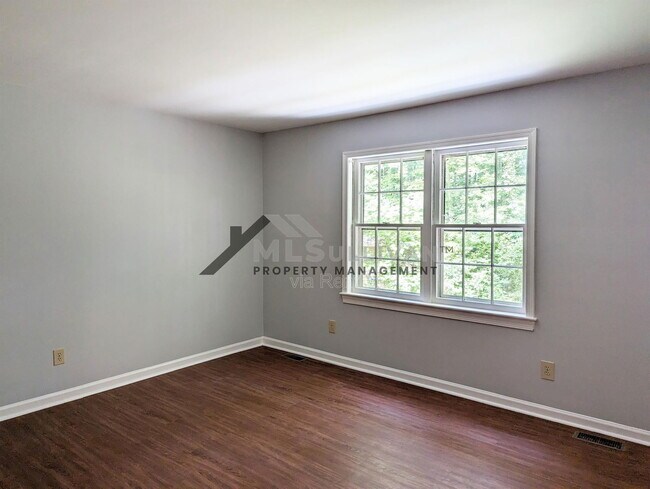 Building Photo - 1214 Cedar Creek Dr