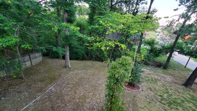 Building Photo - 1 Pine Way Ct