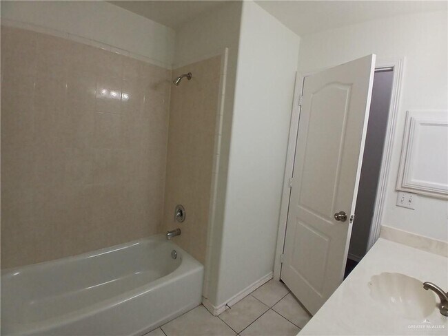 Building Photo - 20 San Jacinto St