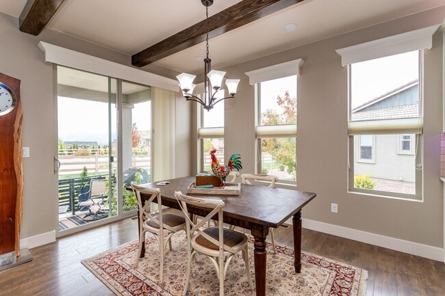 Building Photo - Stunning Flying Horse Patio Home with Stunning Views!!