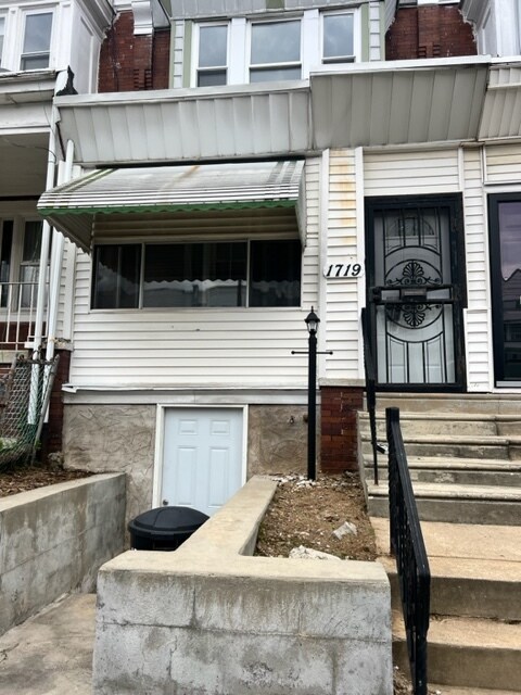 Primary Photo - 1719 N Redfield St