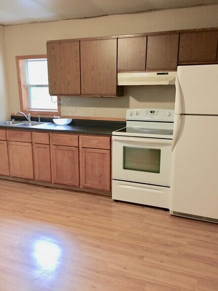 Building Photo - 1101 S Dewey St