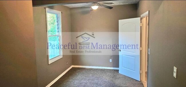 Building Photo - 564 Chesterfield Ave