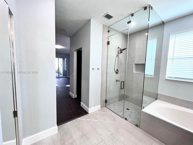 Building Photo - 833 Vista Meadows Dr