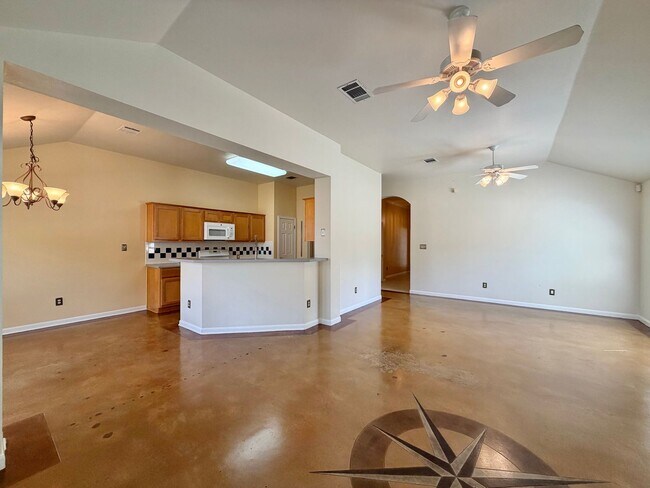 Building Photo - 14900 Doria Dr