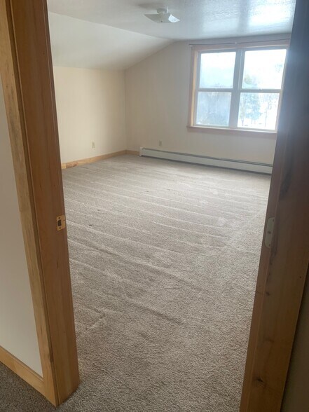 Building Photo - 8834 State Rd