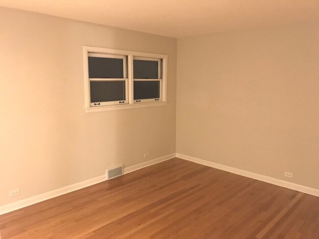 Building Photo - 819 Tomawadee Dr