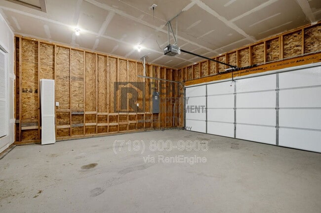 Building Photo - 295 W Acorn Dr