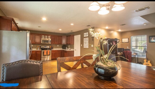 Building Photo - 9951 Kahana St