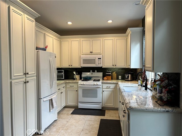 Building Photo - 580 Fenwick Way